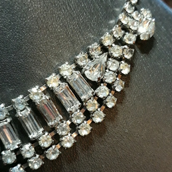 VINTAGE Rhinestone Necklace - Picture 3 of 8